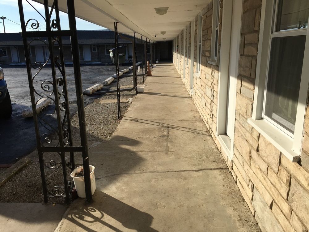 Cooper Motel Tuscola Εξωτερικό φωτογραφία