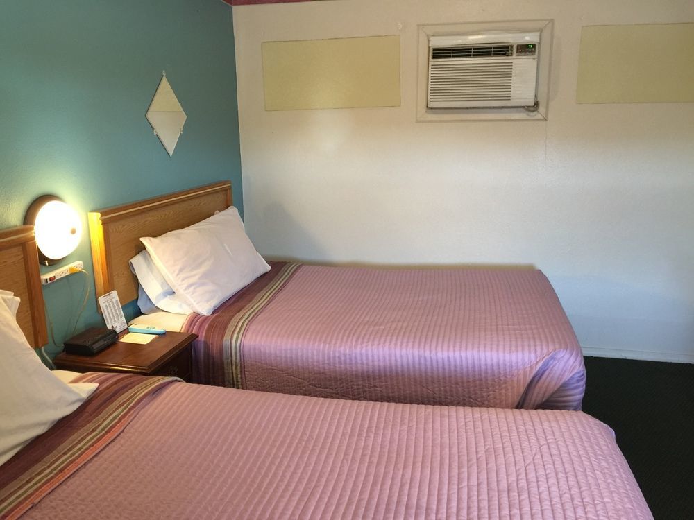 Cooper Motel Tuscola Εξωτερικό φωτογραφία